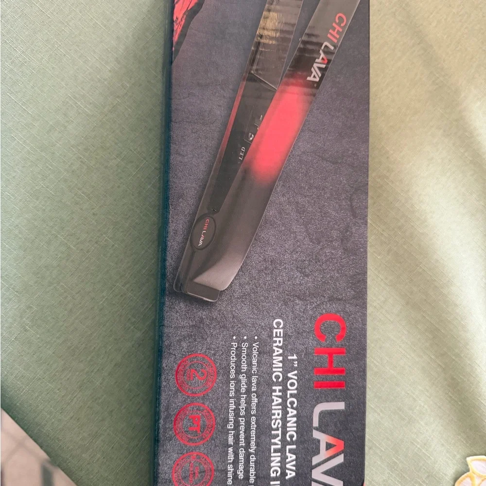 Lava Red-to-Black Ceramic Hair Straightener - LAVA